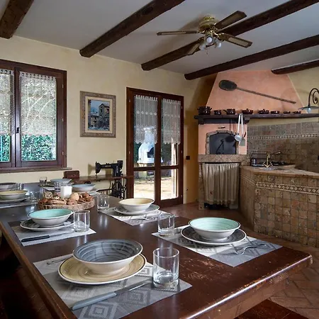 Locazione Turistica In Localita Capodacqua Di Foligno Via Colle N 8 *