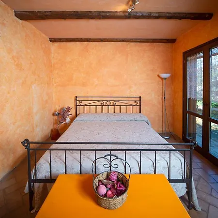 Locazione Turistica In Localita Capodacqua Di Foligno Via Colle N 8