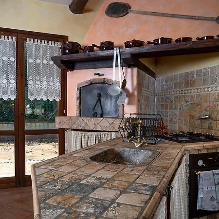 Vakantiehuis Locazione Turistica In Localita Capodacqua Di Foligno Via Colle N 8 *