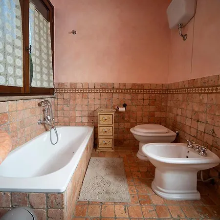 Locazione Turistica In Localita Capodacqua Di Foligno Via Colle N 8 *