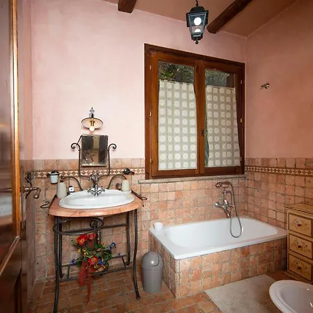 Locazione Turistica In Localita Capodacqua Di Foligno Via Colle N 8 Vakantiehuis Capodacqua (Foligno)