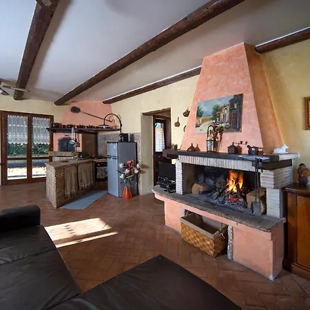 Locazione Turistica In Localita Capodacqua Di Foligno Via Colle N 8 Vakantiehuis Capodacqua (Foligno)